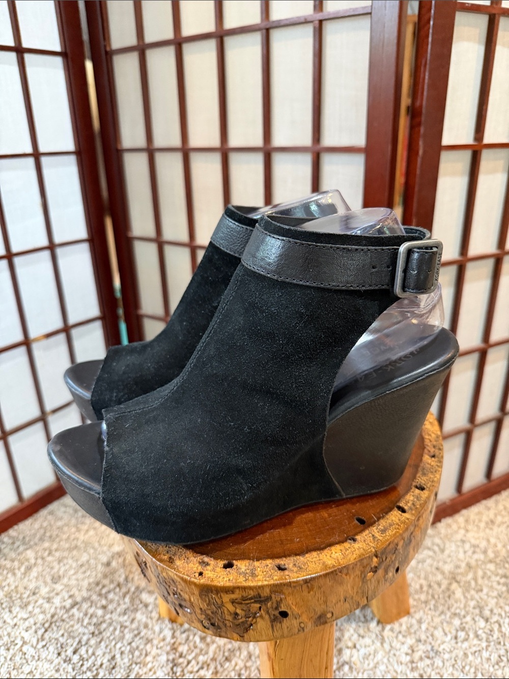 Kork-Ease Original Black Suede Peep-Toe Wedge Sandals 8 EUC